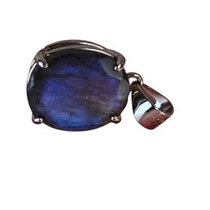 925 Sterling Silver Pendant with Natural Labradorite 1x1.2cm Gemstone